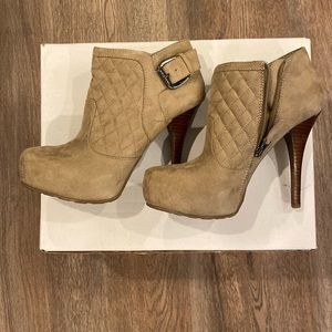 Guess camel suede platform booties, size 8